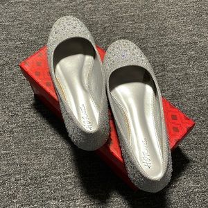 Silver Hot Cakes Flats